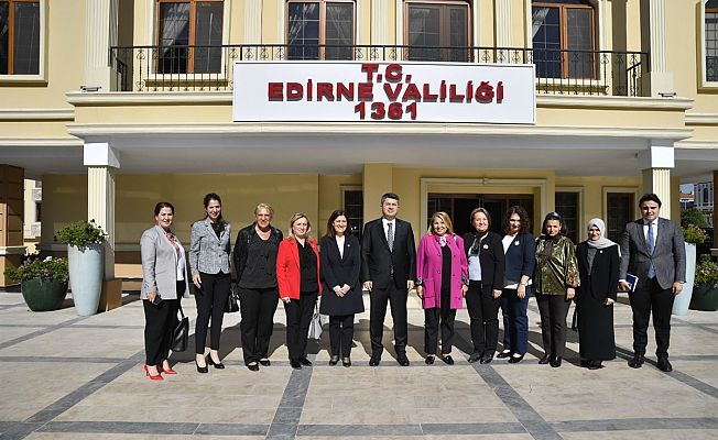 TÜRKİYE KADIN MUHTARLAR DERNEĞİNDEN VALİ KIRBIYIK’A ZİYARET