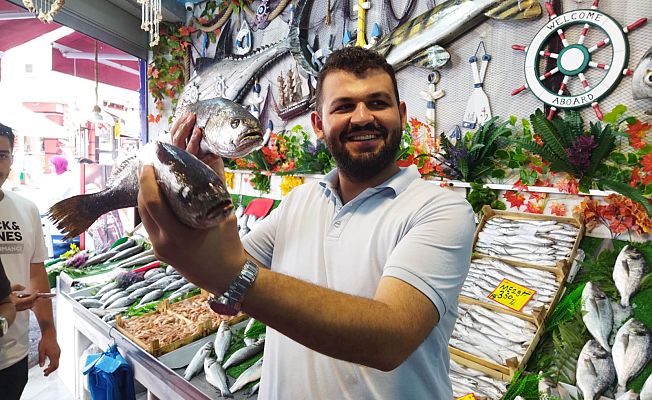 BALIK PAZARINDA TEZGAHLAR ŞENLENDİ