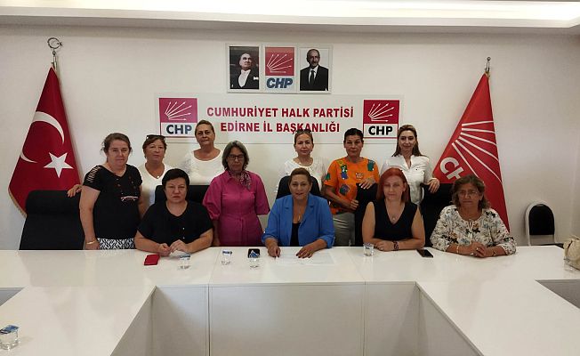 CHP’Lİ KADINLARDAN OKULLARDA ÜCRETSİZ ÖĞÜN ÇAĞRISI