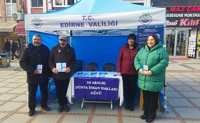 İNSAN HAKLARI KURULUNDAN BİLGİLENDİRME STANDI