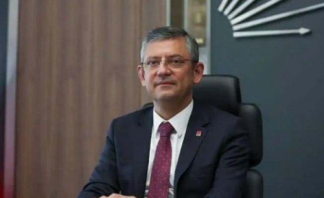 ÖZGÜR ÖZEL GELİYOR