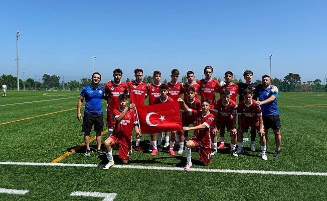 EDİRNELİ GENÇLER PORTEKİZ'DE FUTBOL TURNUVASINA KATILDI