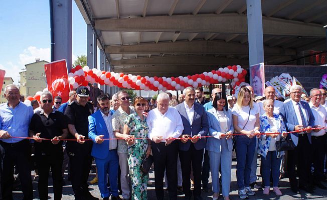 PAZAR YERİ AÇILDIĞI GÜN DOLDU TAŞTI