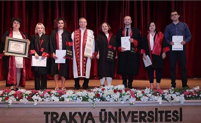 T.Ü'DE AKADEMİK YÜKSELME TÖRENİ