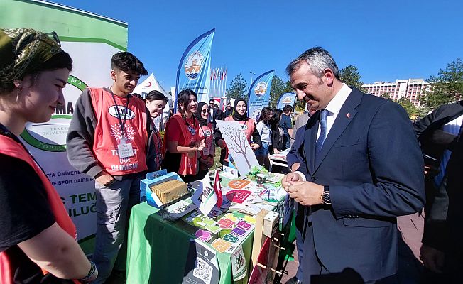 T.Ü’DE GENÇLER TOPLULUKLARLA BULUŞTU