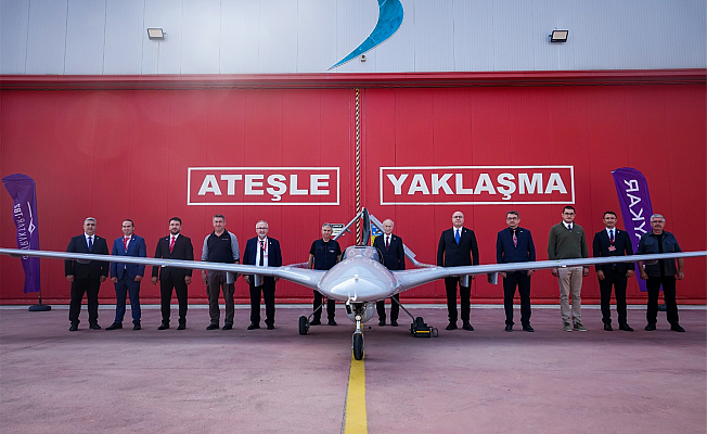 REKTÖR HATİPLER'DEN BAYKAR KEŞAN UÇUŞ EĞİTİM VE TEST MERKEZİNİ ZİYARET