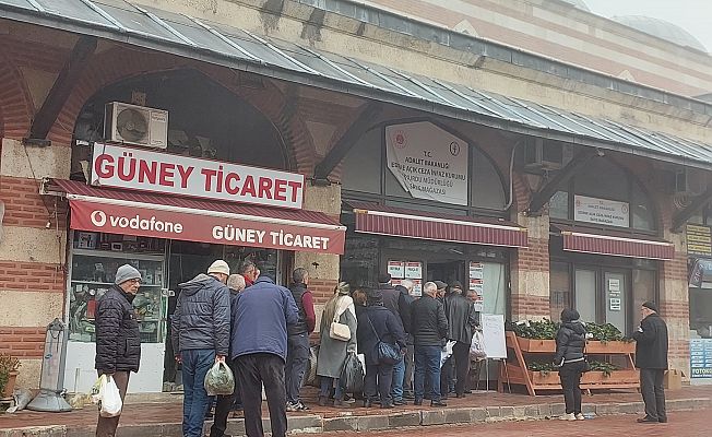 AÇIK CEZAEVİ MAĞAZASI'NA YOĞUN İLGİ