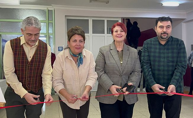 EDEBİYAT FAKÜLTESİNDE “ULUCAK HÖYÜK KAZISI SERGİSİ”